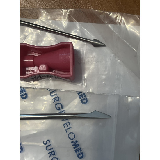 Ніж голка парацентезний штикоподібний