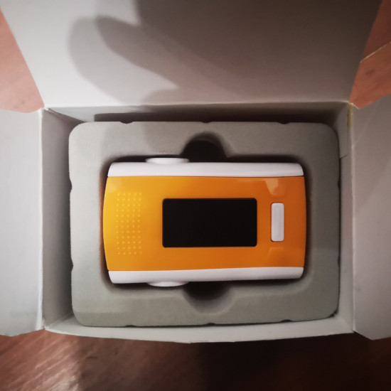 Пульсокстметр, на палець