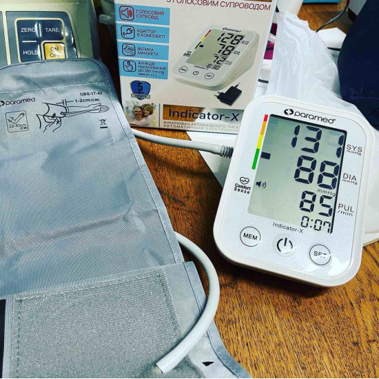 Тонометр автоматичний Paramed Indicator-X з голосовим супроводом з адаптером та батарейки в комплекті